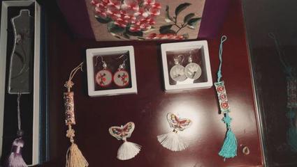 抽、拉、雕，指间生辉 浦东非遗编织温暖与文化传承